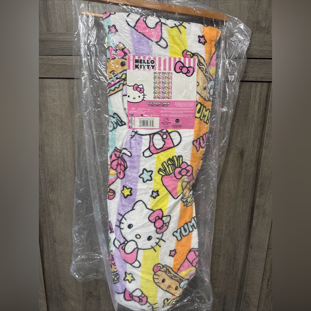 New Hello Kitty Snack Shoppe Striped 50" x 70" Throw Blanket With Tag On Hanger
